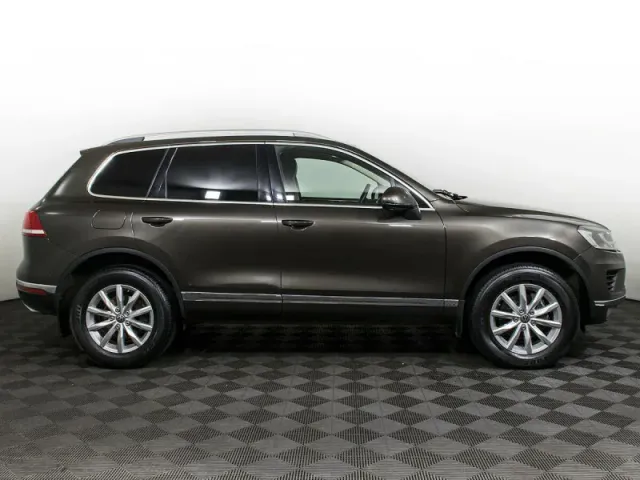 Volkswagen Touareg, II Рестайлинг — фото 3