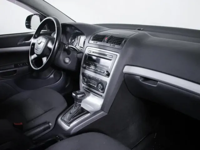 Skoda Octavia, II (A5) Рестайлинг — фото 10