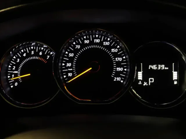 Renault Sandero, II Рестайлинг — фото 13