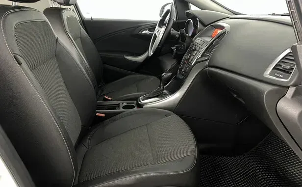 Opel Astra, J Рестайлинг — фото 9