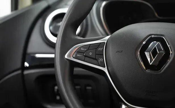 Renault Kaptur, I Рестайлинг — фото 12