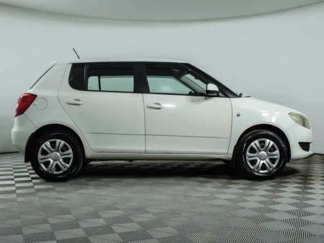 Skoda Fabia, II Рестайлинг — фото 4