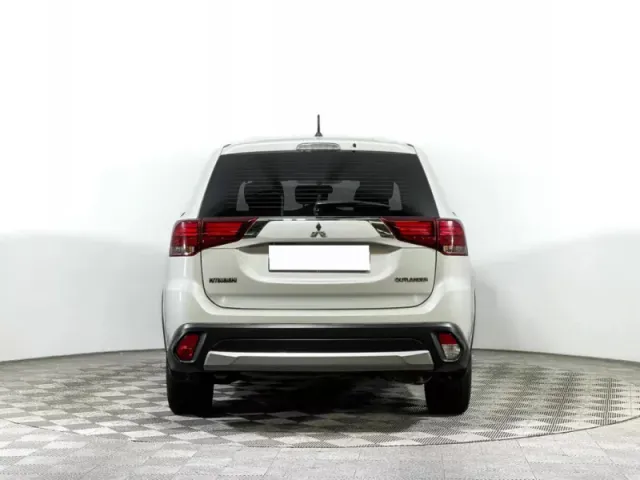 Mitsubishi Outlander, III Рестайлинг 2 — фото 6