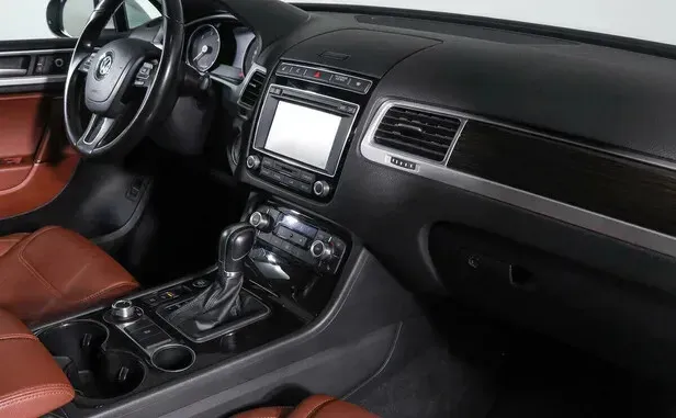Volkswagen Touareg, II Рестайлинг — фото 6