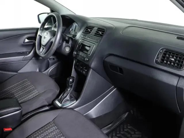 Volkswagen Polo, V Рестайлинг — фото 11
