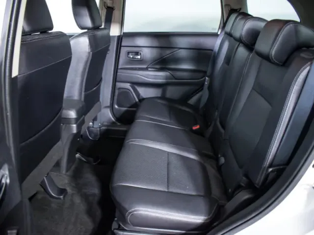 Mitsubishi Outlander, III Рестайлинг 2 — фото 10