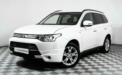 Mitsubishi Outlander, III — фото 1