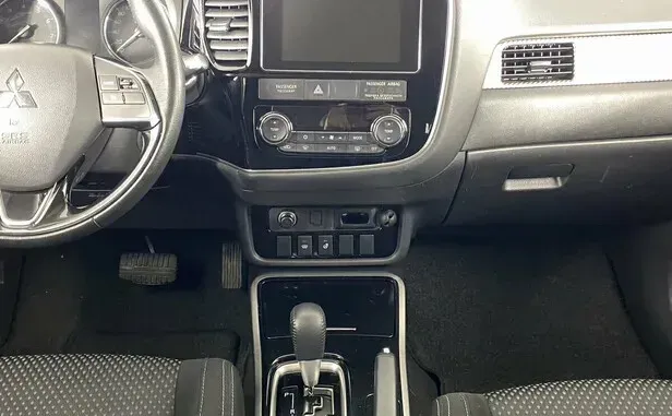 Mitsubishi Outlander, III Рестайлинг 2 — фото 8