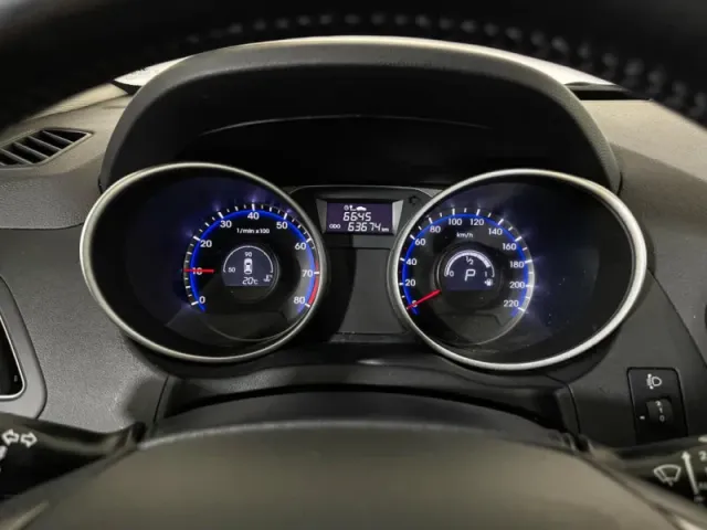 Hyundai ix35, I — фото 11