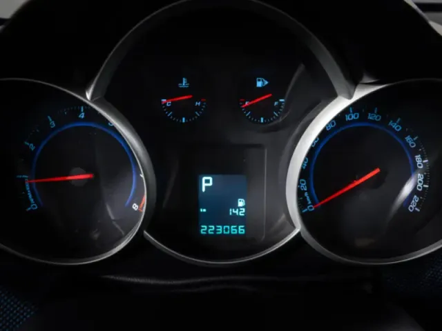 Chevrolet Cruze, I Рестайлинг — фото 11