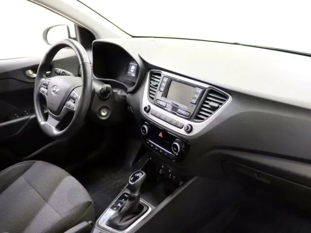 Hyundai Solaris, II — фото 16