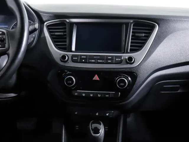 Hyundai Solaris, II — фото 17