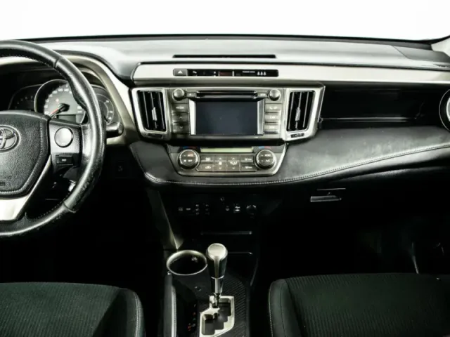 Toyota RAV4, IV (XA40) — фото 12