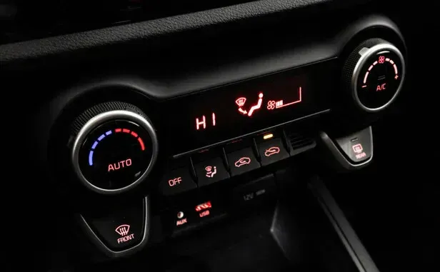 Kia Rio, IV — фото 9