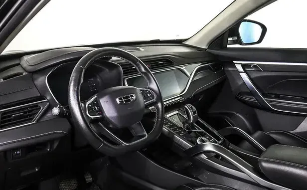 Geely Atlas Pro — фото 7