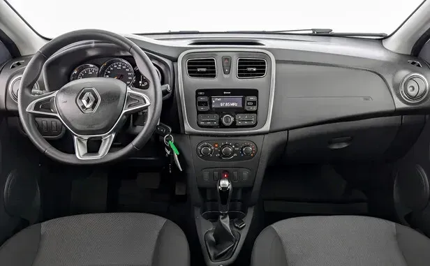 Renault Logan, II Рестайлинг — фото 8