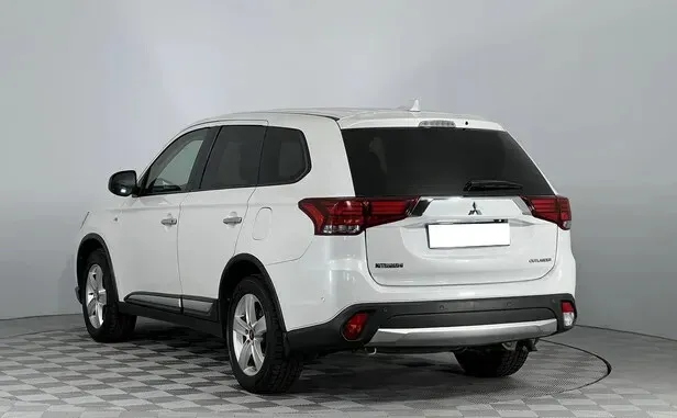 Mitsubishi Outlander, III Рестайлинг 2 — фото 4
