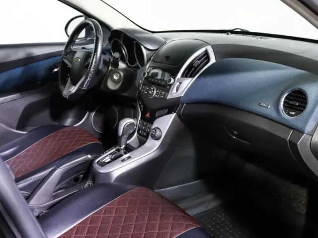 Chevrolet Cruze, I Рестайлинг — фото 9