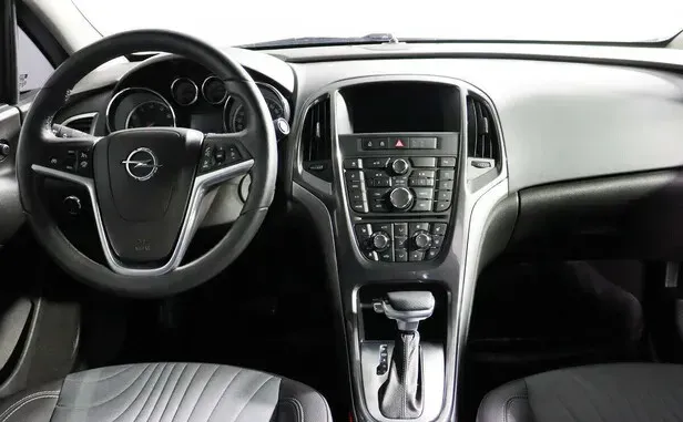 Opel Astra, J Рестайлинг — фото 6
