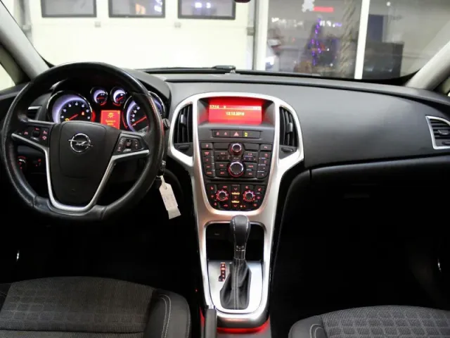 Opel Astra, J Рестайлинг — фото 7