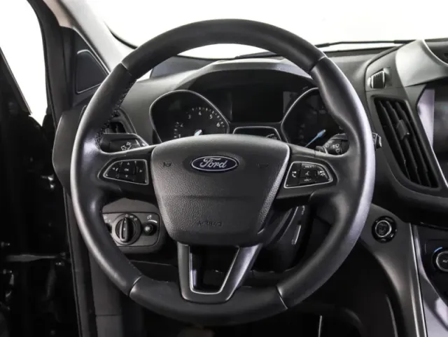 Ford Kuga, II Рестайлинг — фото 17
