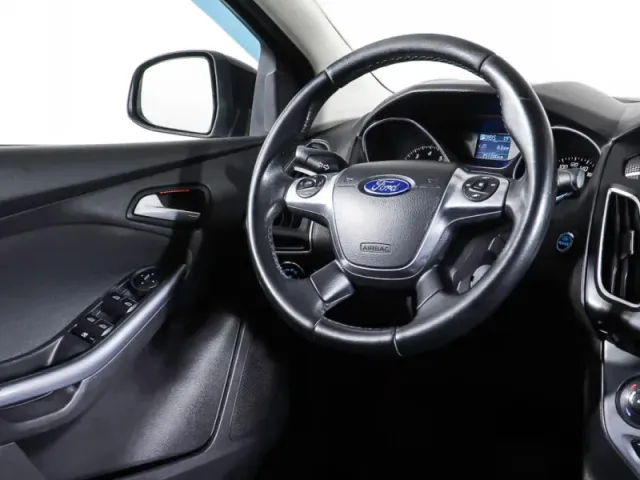 Ford Focus, III — фото 17