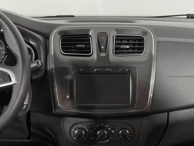 Renault Logan, II Рестайлинг — фото 13