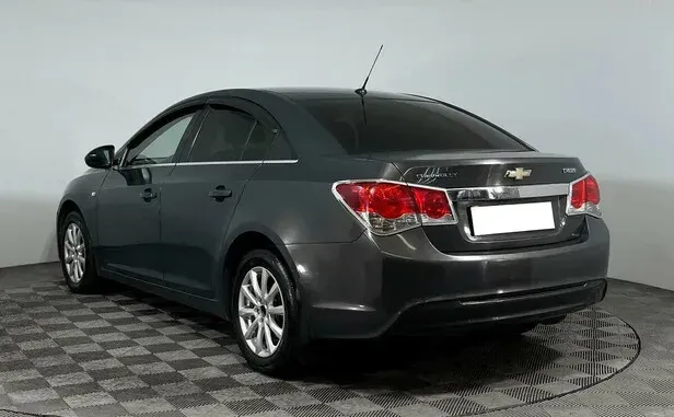 Chevrolet Cruze, I Рестайлинг — фото 4