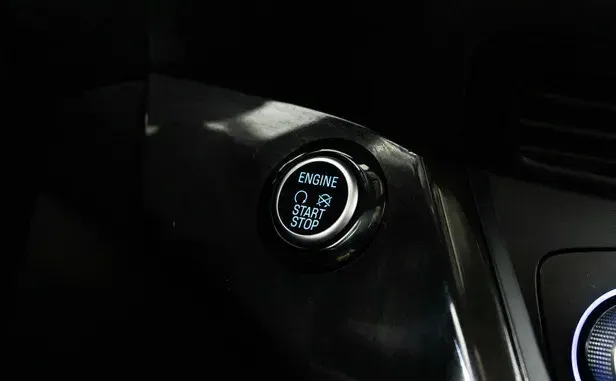 Ford Kuga, II Рестайлинг — фото 12