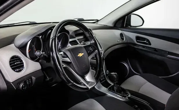 Chevrolet Cruze, I — фото 8