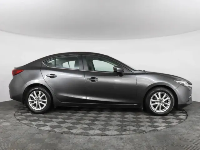 Mazda 3 — фото 4