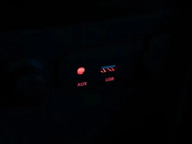 Kia Rio, III Рестайлинг — фото 21