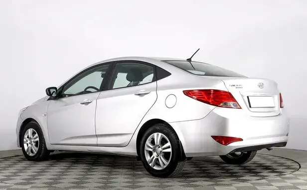 Hyundai Solaris, I Рестайлинг — фото 4