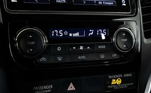 Mitsubishi Pajero Sport, III — фото 11