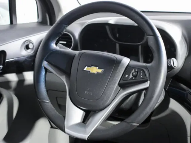 Chevrolet Orlando — фото 16