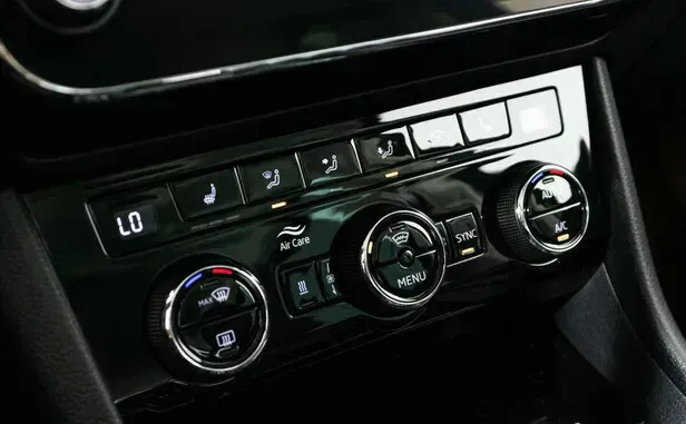 Skoda Superb, III — фото 10