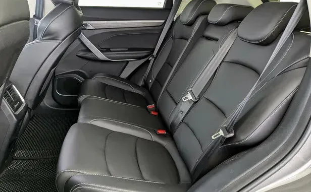 Geely Atlas Pro — фото 8