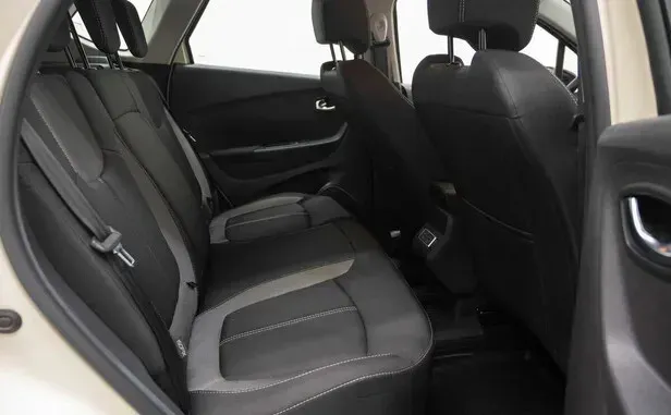 Renault Kaptur, I Рестайлинг — фото 9