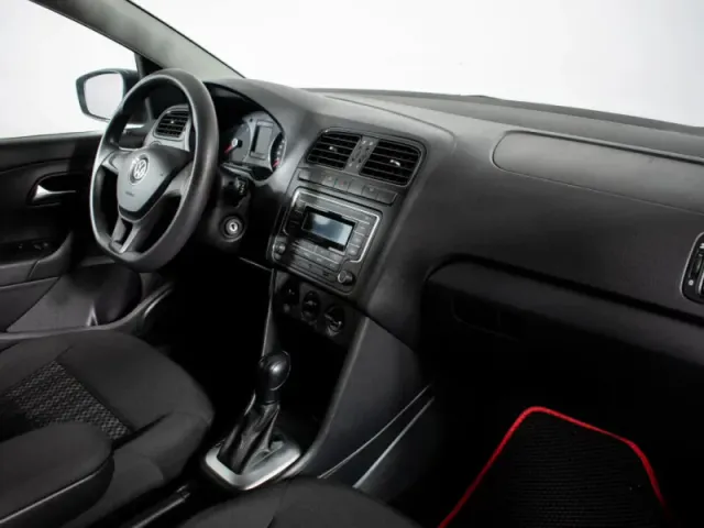 Volkswagen Polo, V Рестайлинг — фото 7