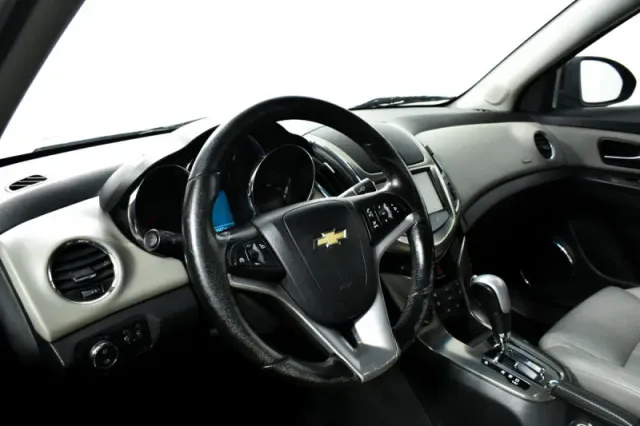 Chevrolet Cruze, I Рестайлинг — фото 13