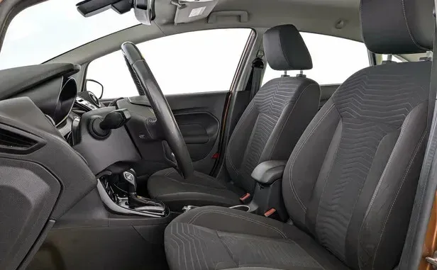 Ford Fiesta, Mk6 Рестайлинг — фото 6
