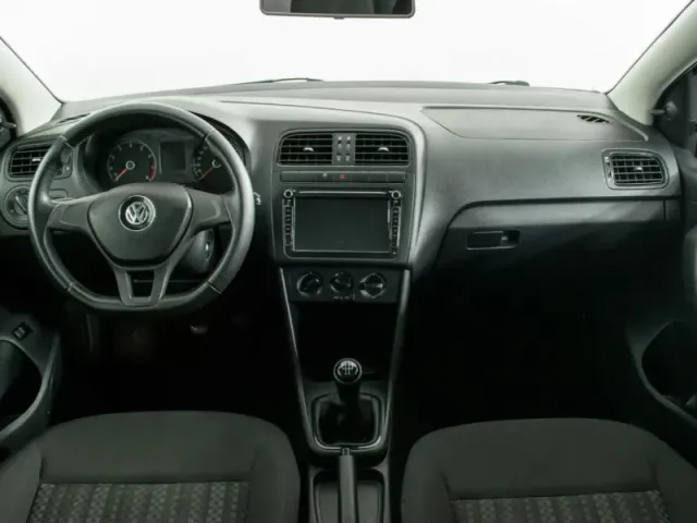 Volkswagen Polo, V Рестайлинг — фото 12