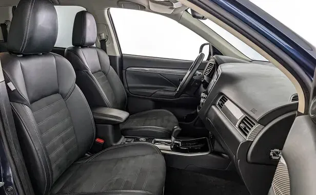 Mitsubishi Outlander, III Рестайлинг 3 — фото 11
