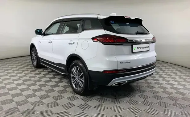 Geely Atlas Pro — фото 18