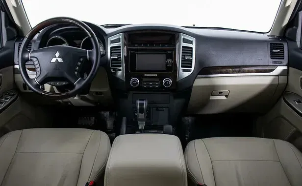 Mitsubishi Pajero, IV Рестайлинг 2 — фото 6