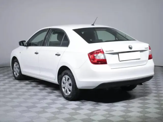 Skoda Rapid, I — фото 7
