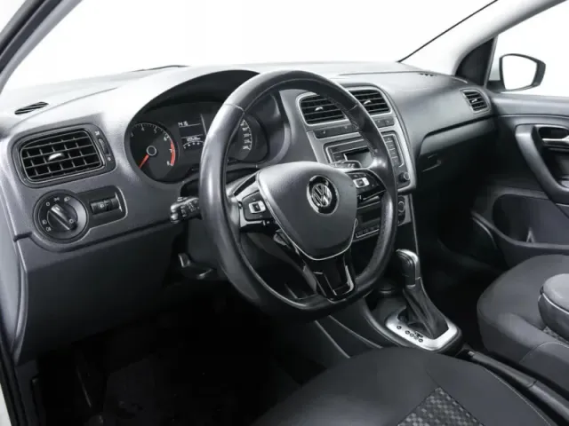 Volkswagen Polo, V Рестайлинг — фото 12
