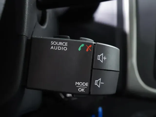 Renault Sandero, II Рестайлинг — фото 13