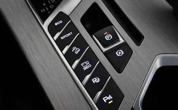 Geely Coolray, I — фото 15