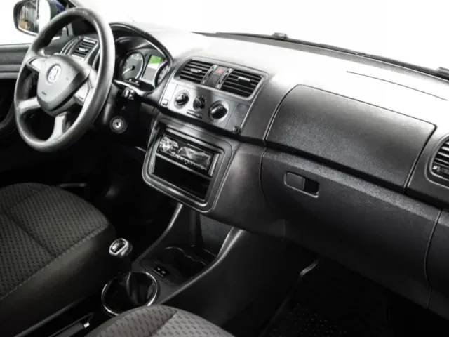 Skoda Fabia, II Рестайлинг — фото 9
